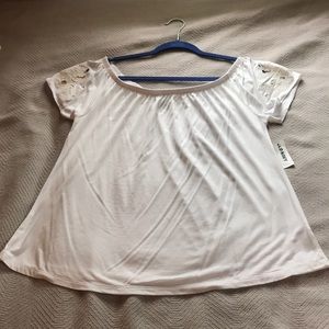 Old Navy off shoulder floral blouse
